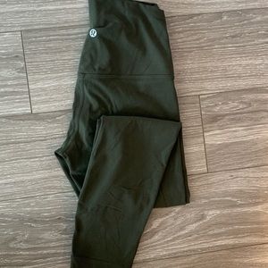 LULULEMON ALIGN LEGGINGS 28” IN GREEN.